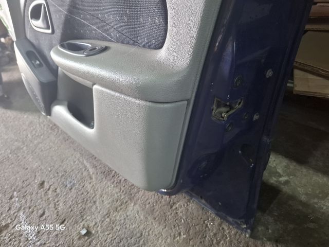 bontott RENAULT THALIA Jobb első Ajtó (Részeivel)