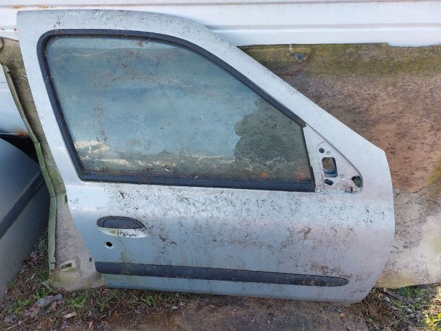 bontott RENAULT THALIA Jobb első Ajtó (Részeivel)
