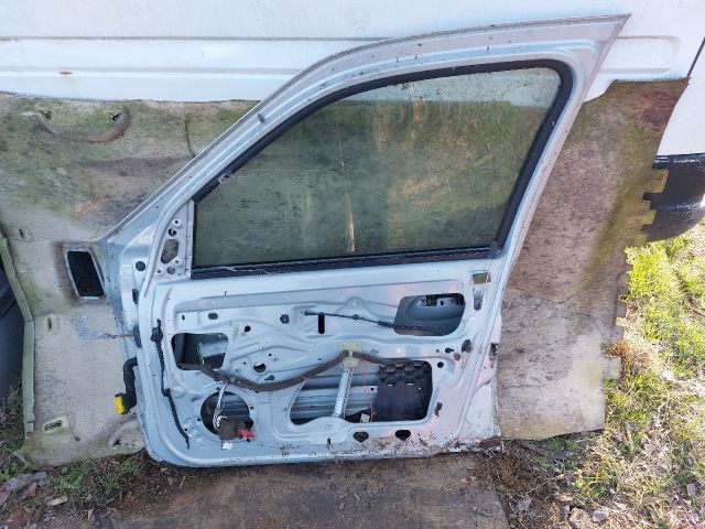 bontott RENAULT THALIA Jobb első Ajtó (Részeivel)