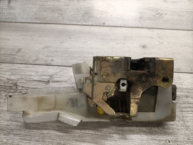 bontott RENAULT THALIA Jobb első Ajtózár