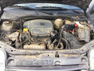 bontott RENAULT THALIA Jobb első Sárvédő Irányjelző