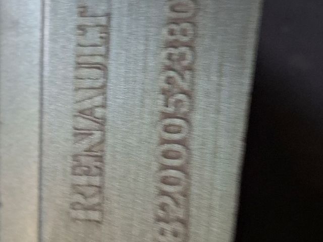 bontott RENAULT THALIA Jobb első Sárvédő