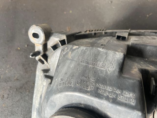 bontott RENAULT THALIA Jobb Fényszóró