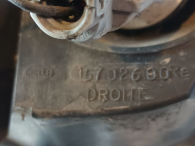 bontott RENAULT THALIA Jobb Fényszóró