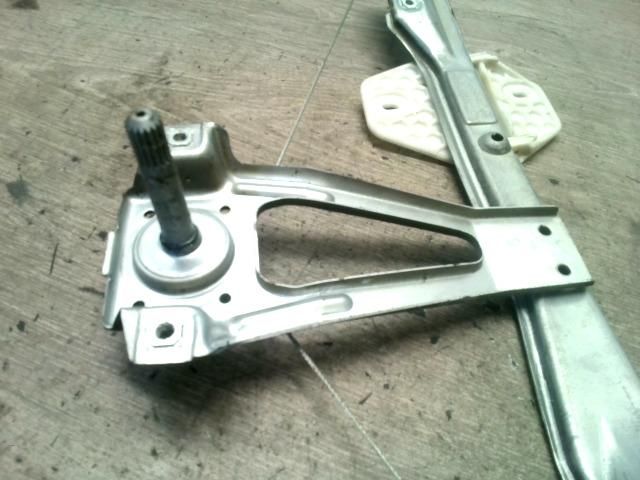 bontott RENAULT THALIA Jobb hátsó Ablakemelő Szerkezet (Mechanikus)