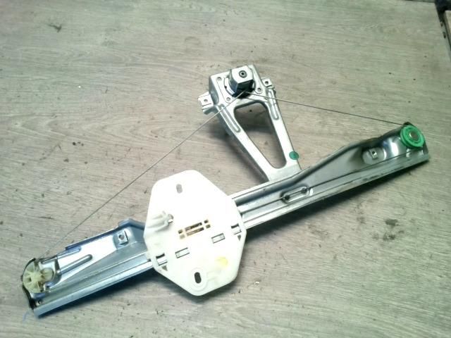 bontott RENAULT THALIA Jobb hátsó Ablakemelő Szerkezet (Mechanikus)