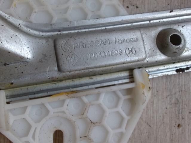 bontott RENAULT THALIA Jobb hátsó Ablakemelő Szerkezet (Mechanikus)