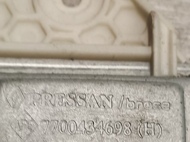 bontott RENAULT THALIA Jobb hátsó Ablakemelő Szerkezet (Mechanikus)