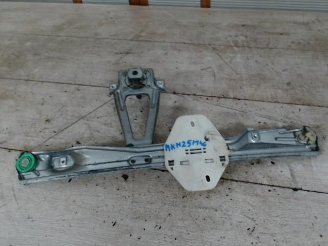 bontott RENAULT THALIA Jobb hátsó Ablakemelő Szerkezet (Mechanikus)
