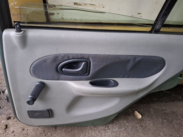 bontott RENAULT THALIA Jobb hátsó Ajtó (Részeivel)