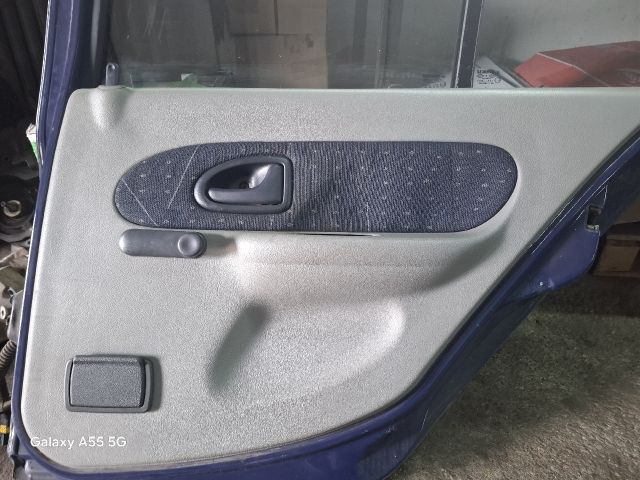 bontott RENAULT THALIA Jobb hátsó Ajtó (Részeivel)