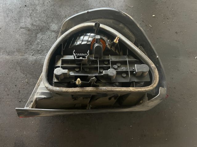 bontott RENAULT THALIA Jobb Hátsó Lámpa