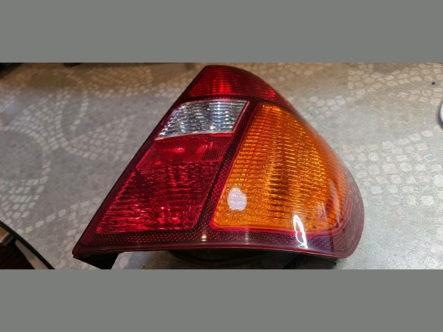 bontott RENAULT THALIA Jobb Hátsó Lámpa