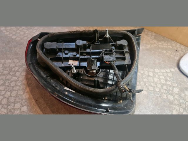 bontott RENAULT THALIA Jobb Hátsó Lámpa