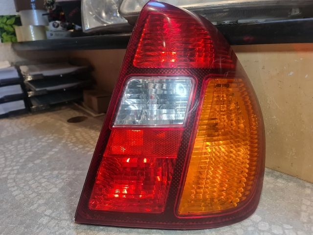 bontott RENAULT THALIA Jobb Hátsó Lámpa