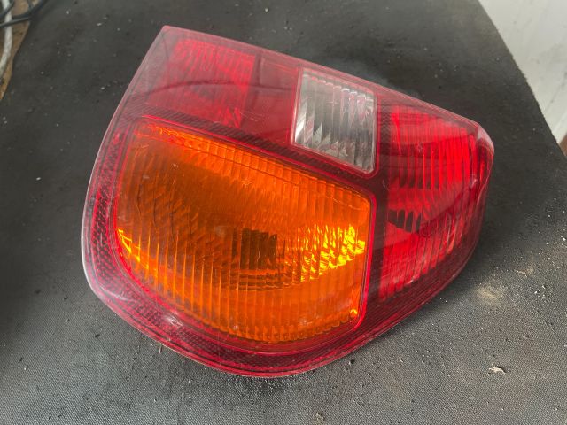 bontott RENAULT THALIA Jobb Hátsó Lámpa