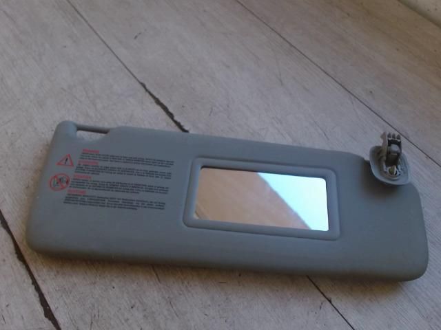 bontott RENAULT THALIA Jobb Napellenző