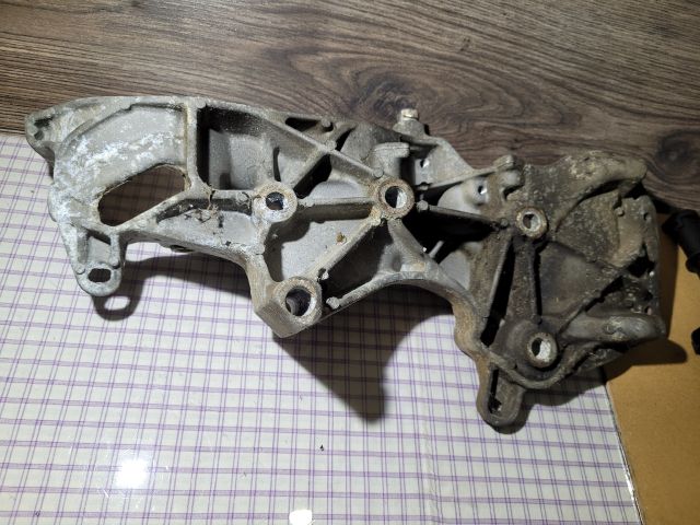 bontott RENAULT THALIA Klímakompresszor Tartó Bak