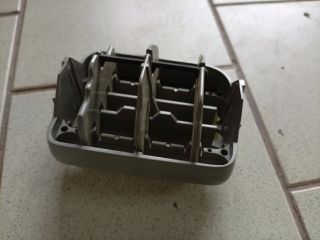 bontott RENAULT THALIA Középső Bal Szellőző