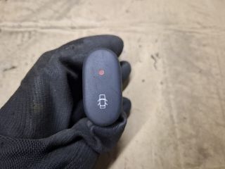 bontott RENAULT THALIA Központizár Kapcsoló