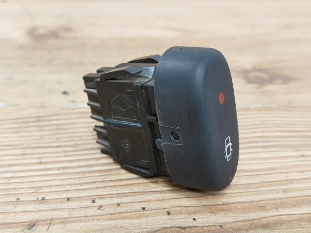 bontott RENAULT THALIA Központizár Kapcsoló