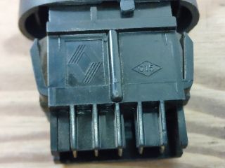 bontott RENAULT THALIA Központizár Kapcsoló