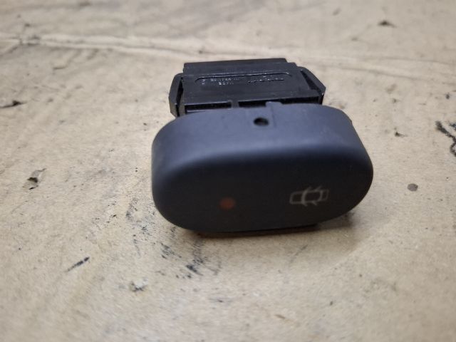 bontott RENAULT THALIA Központizár Kapcsoló