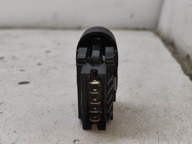 bontott RENAULT THALIA Központizár Kapcsoló