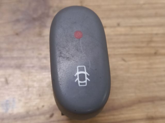 bontott RENAULT THALIA Központizár Kapcsoló