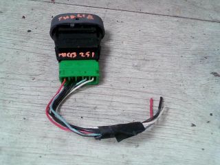 bontott RENAULT THALIA Központizár Kapcsoló