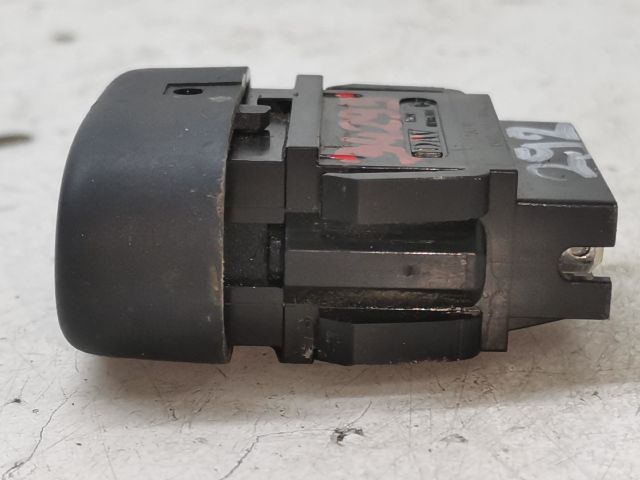 bontott RENAULT THALIA Központizár Kapcsoló