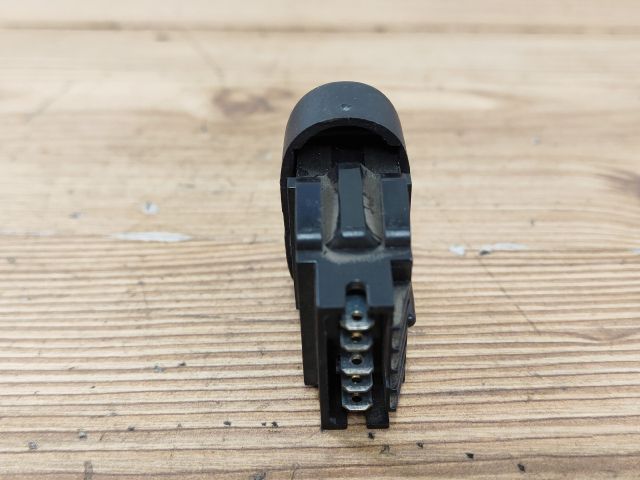 bontott RENAULT THALIA Központizár Kapcsoló