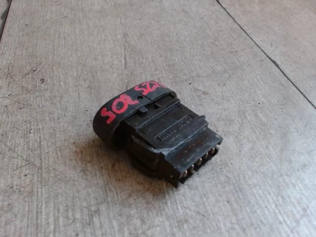 bontott RENAULT THALIA Központizár Kapcsoló