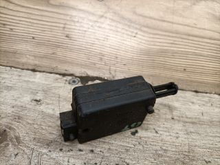 bontott RENAULT THALIA Központizár Motor Csomagtérajtó