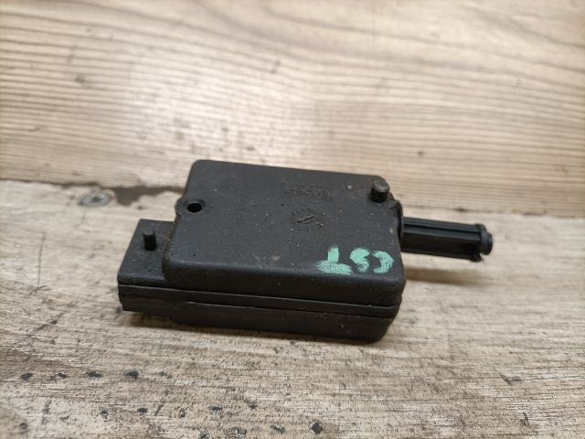 bontott RENAULT THALIA Központizár Motor Csomagtérajtó