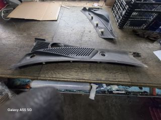 bontott RENAULT THALIA Levélrács