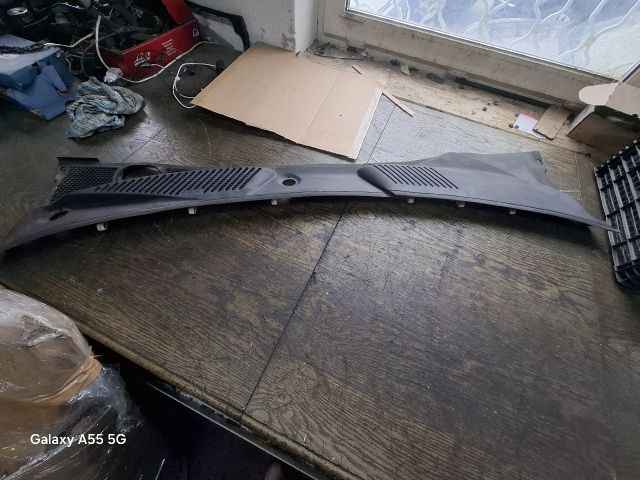 bontott RENAULT THALIA Levélrács