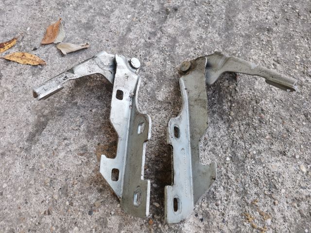 bontott RENAULT THALIA Motorháztető Zsanér Pár