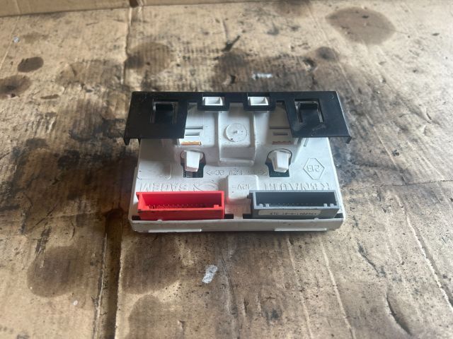 bontott RENAULT THALIA Multifunkciós Kijelző