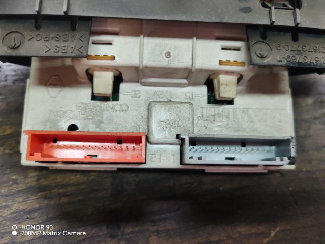 bontott RENAULT THALIA Multifunkciós Kijelző