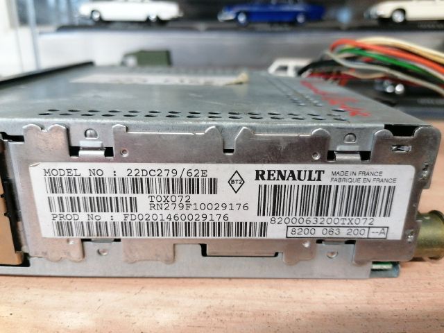 bontott RENAULT THALIA Rádió / CD