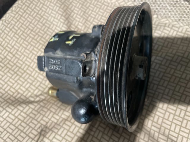 bontott RENAULT THALIA Szervó Szivattyú Szíjtárcsa