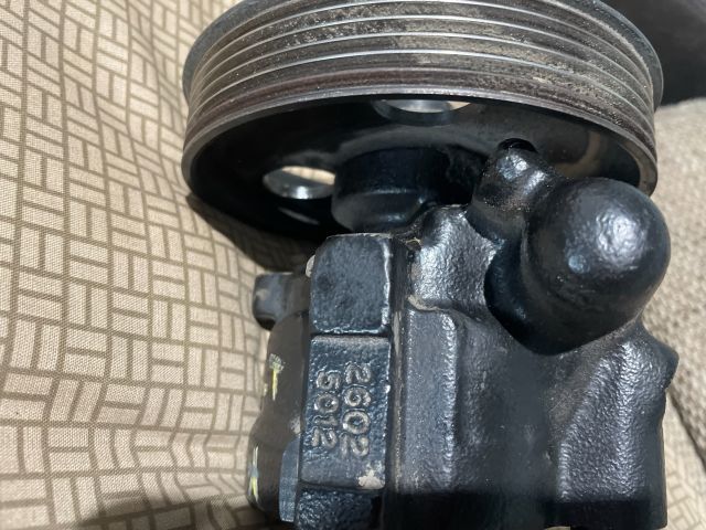 bontott RENAULT THALIA Szervó Szivattyú Szíjtárcsa