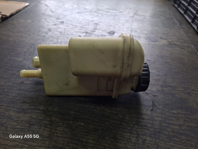 bontott RENAULT THALIA Szervóolaj Tartály