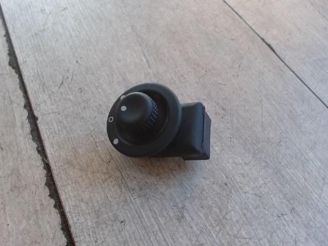 bontott RENAULT THALIA Tükör Kapcsoló