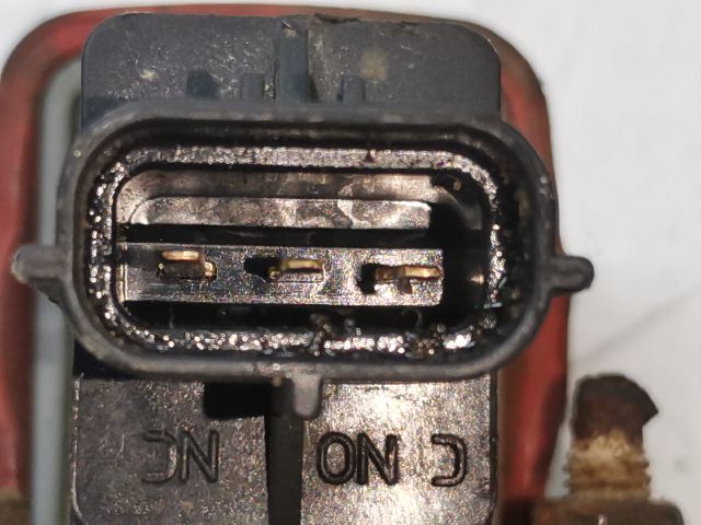 bontott RENAULT THALIA Üzemanyag Elzáró Szelep