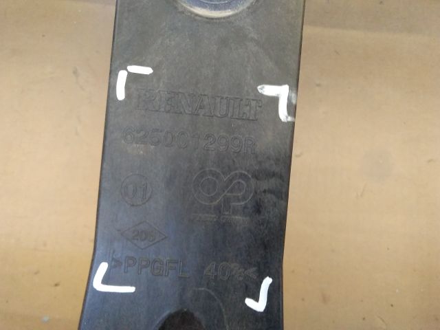 bontott RENAULT TRAFIC Homlokfal (Üres lemez)