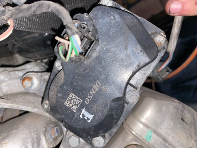 bontott RENAULT TRAFIC Komplett Motor (Segédberendezésekkel)