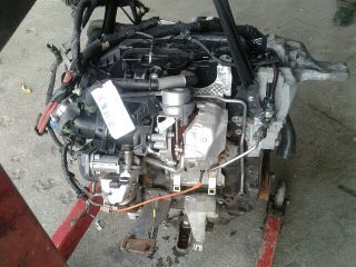 bontott RENAULT TRAFIC Motor (Fűzött blokk hengerfejjel)