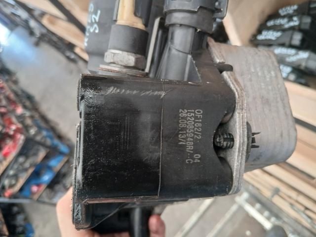 bontott RENAULT TRAFIC Olajszűrő Ház